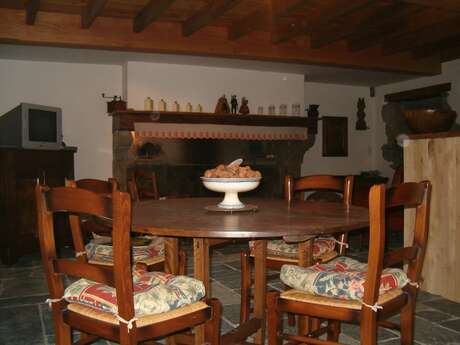 MAISON "LE VIEUX PORCHE"