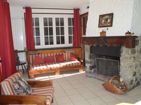 APPARTEMENT DANS MAISON BARZUN (N°2)