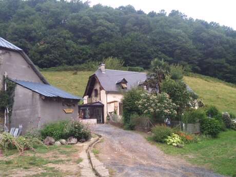 CHAMBRES D'HÔTES "FERME ALIOURET"