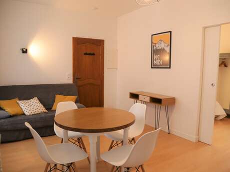 APPARTEMENT COSY AVEC TERRASSE "MAISON CANDELA"