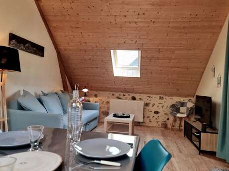 LE PETIT CHALET - APPARTEMENT DANS MAISON