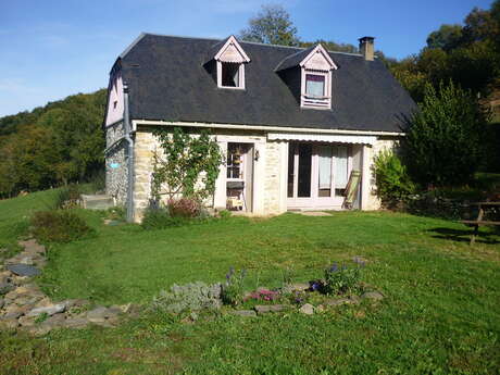 GITE LA GRANGE DE LA HULOTTE