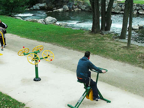 AIRE DE FITNESS ET JEUX SPORTIFS