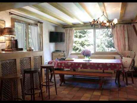 APPARTEMENT DANS MAISON