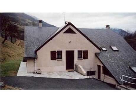 APPARTEMENT DANS MAISON