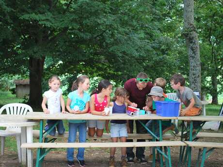 Ecole buissonnière des familles  : fabrication de cabanes