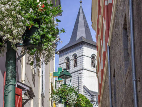 Secrets de villages : "Argelès-Gazost : ville haute, historique et commerciale"