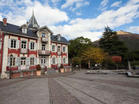 Secrets de villages : "Pierrefitte-Nestalas : laissez-vous charmer par un patrimoine insoupçonné"