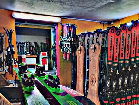 KANGRI SPORTS - SKI REPUBLIC