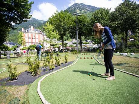 MINI GOLF