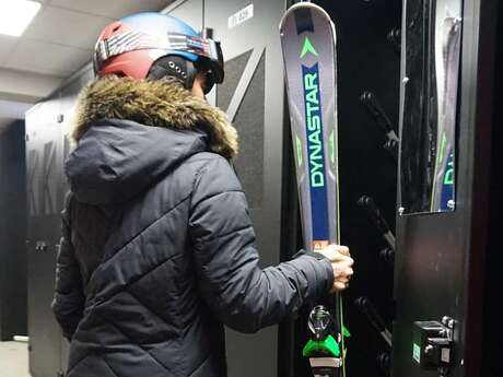 CONSIGNES A SKIS PIED DE PISTES