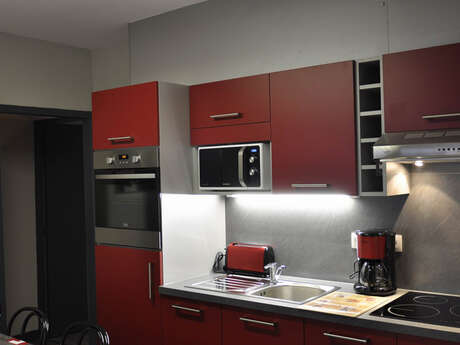 APPARTEMENT DANS MAISON