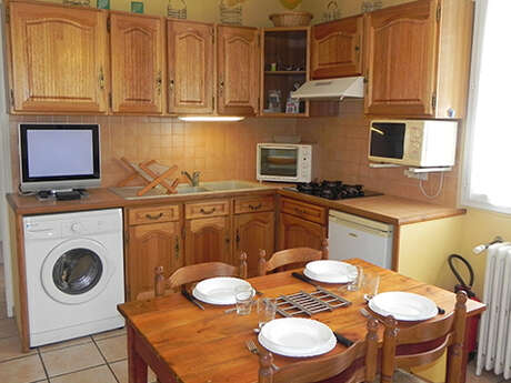 APPARTEMENT DANS MAISON