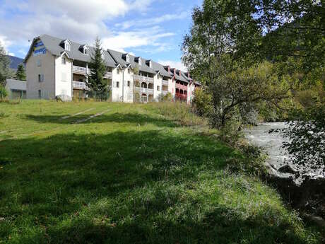 APPARTEMENT DANS RÉSIDENCE LES TROIS VALLÉES