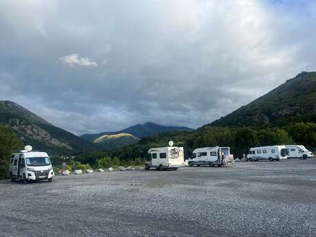 PARKING GOSUN LOURDES - CAMPING-CARS - VOITURES