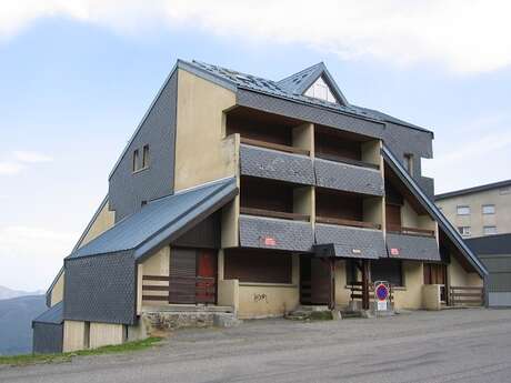APPARTEMENT DANS RESIDENCE MAYA