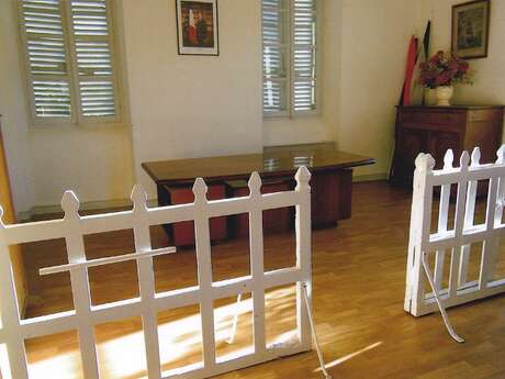 ANCIEN PRETOIRE DE JUSTICE DE PAIX - TRIBUNAL