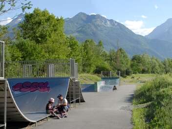 SKATE PARK