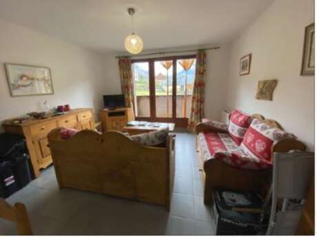 APPARTEMENT 52  BAT H GRANGES DE TRESCAZES