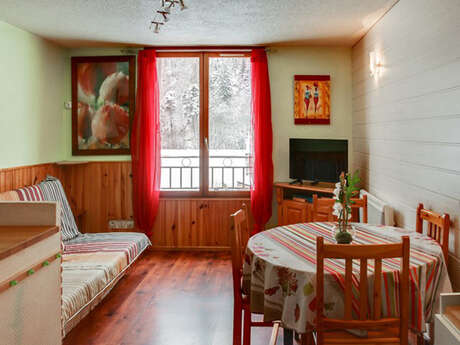 APPARTEMENT DANS RESIDENCE