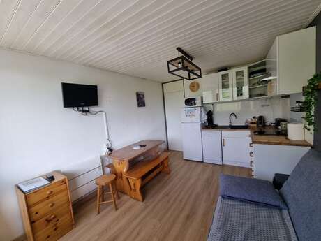STUDIO F22