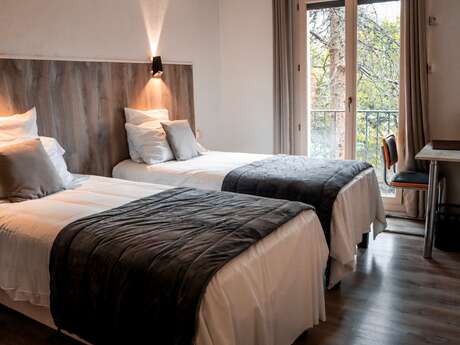 HOTEL-RESTAURANT LES GLYCINES