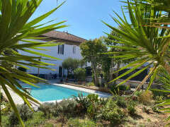 L'OLIVIER - STUDIO TOUT CONFORT AVEC JARDIN, PISCINE PARTAGÉE