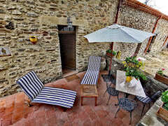 LA MAISON DU BERGER - DANS L'ANNEXE DU CHÂTEAU ENTRE VIGNES ET CHÊNES VERTS