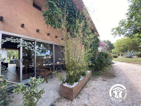 MAS DE LA ROUBINE 6 PERSONNES