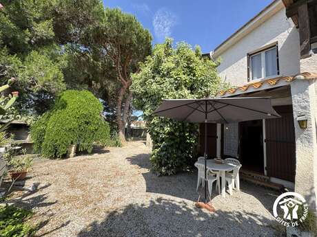 GÎTE 4 PERS. DANS VILLA AVEC PARC, SECTEUR VILLAGE.