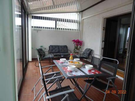 LA PARAGUERE: GÎTE  D'UNE MAISON PROCHE COMMERCES ET PLAGES