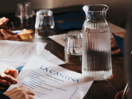 LA CANTINA