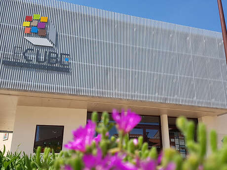 LE CUBE