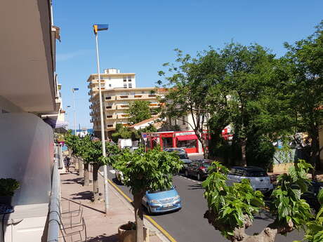 LE NEULOS, T2, 40M2 AVEC GARAGE PRIVATIF, 150M DE LA PLAGE