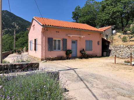 GITE D'ETAPE LE TRES ESTELLES