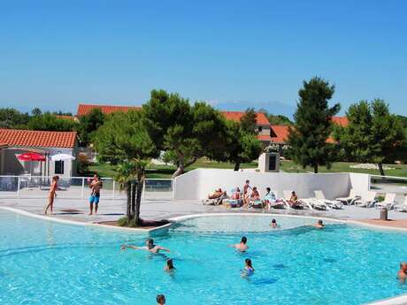 RESIDENCE LAGRANGE VACANCES LE MAS DE TORREILLES