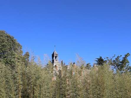 AUX PORTES DES ASPRES