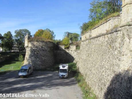 AIRE DE CAMPING CAR DES REMPARTS DE MONT-LOUIS