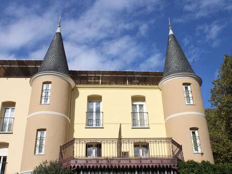APPART'HOTEL CASTEL EMERAUDE