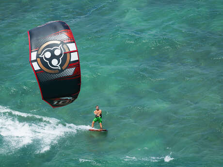 CBCM-ECOLE FRANÇAISE DE KITESURF & SAILING SCHOOL