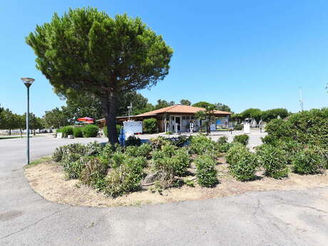 CAMPING MUNICIPAL LES RIVES DU LAC