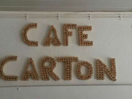 CAFE CARTON