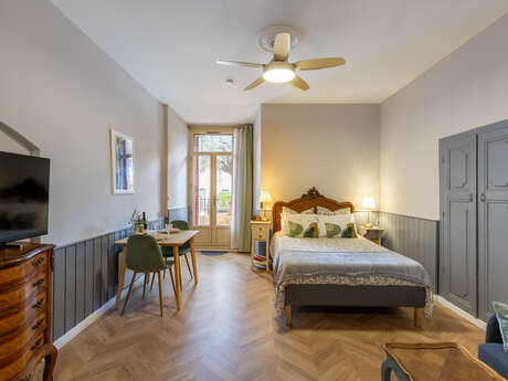 VIEUX CHATEAU LE CASTEIL - STUDIO LE JARDIN