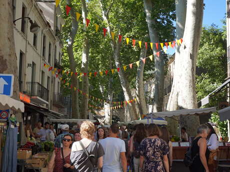 MARCHÉ DE CÉRET