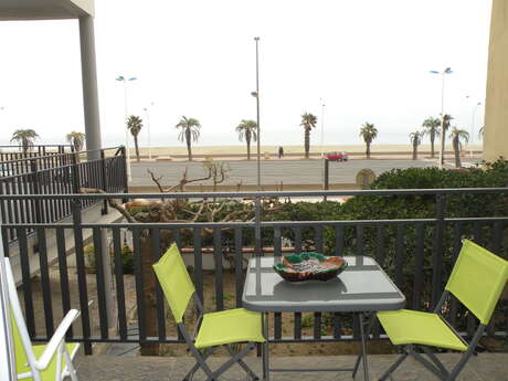 APPARTEMENT 6 PERS. 2 CHBRES FACE À LA MER