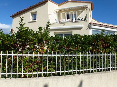 APPARTEMENT 1ER ÉTAGE DANS MAISON : QUARTIER RÉSIDENTIEL CALME T2