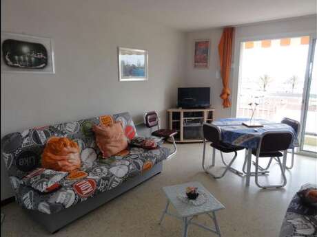 APPARTEMENT VUE SUR MER ET PORT T2