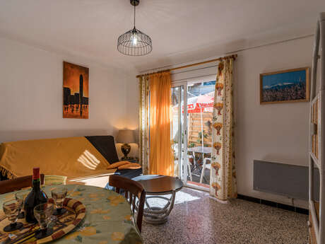 APPARTEMENT RDC AVEC EXTERIEUR ET PARKING
