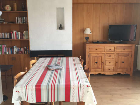 APPARTEMENT AVEC VUE PANORAMIQUE SUR LES PYRÉNÉES