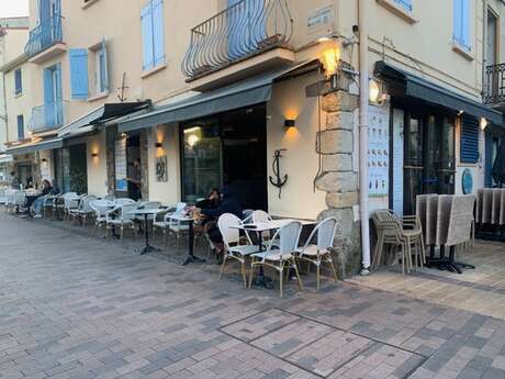 BAR DE LA MARINE